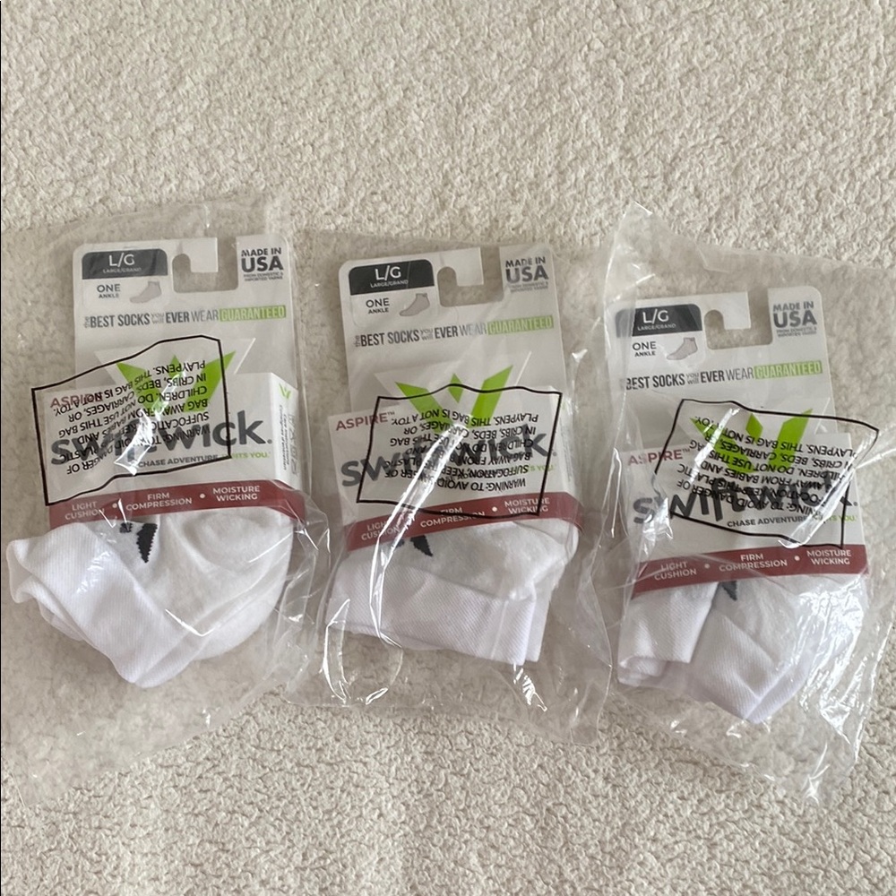 Ultimate Comfort White Athletic Socks